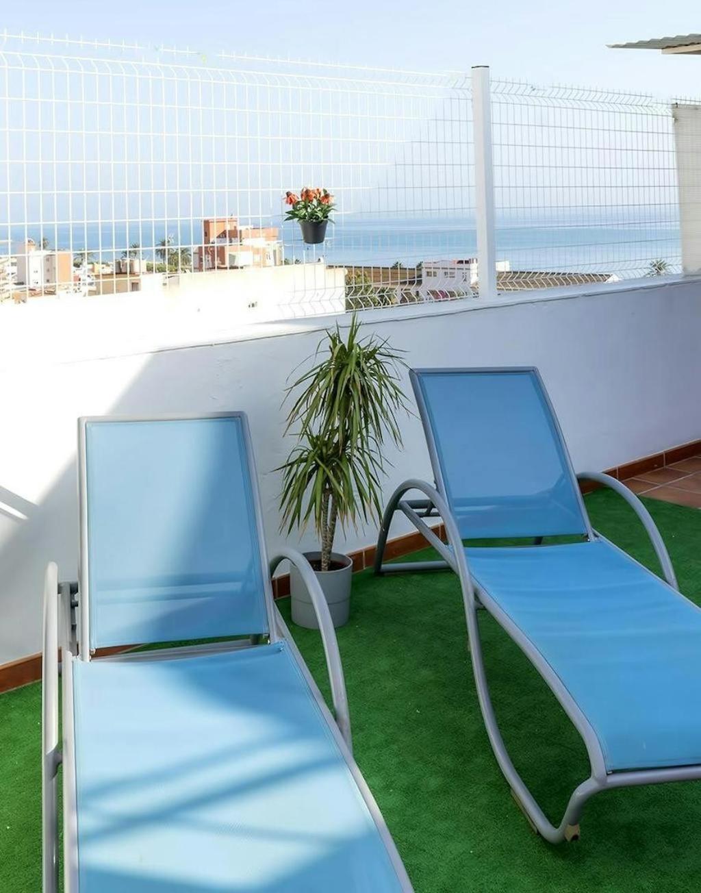 Bonito Apartamento Con Terraza - Pedregalejo Playa Малага Екстериор снимка