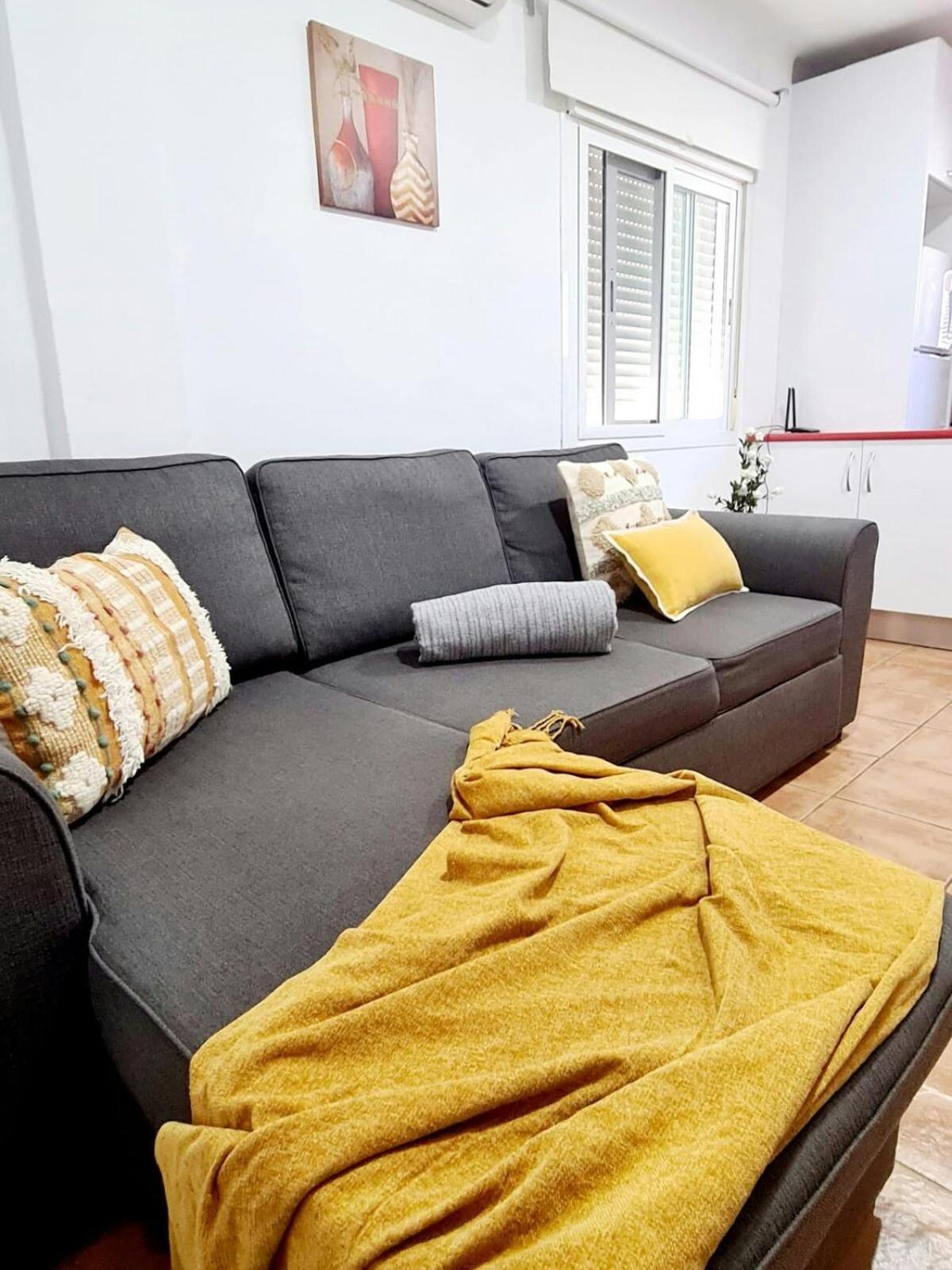 Bonito Apartamento Con Terraza - Pedregalejo Playa Малага Екстериор снимка